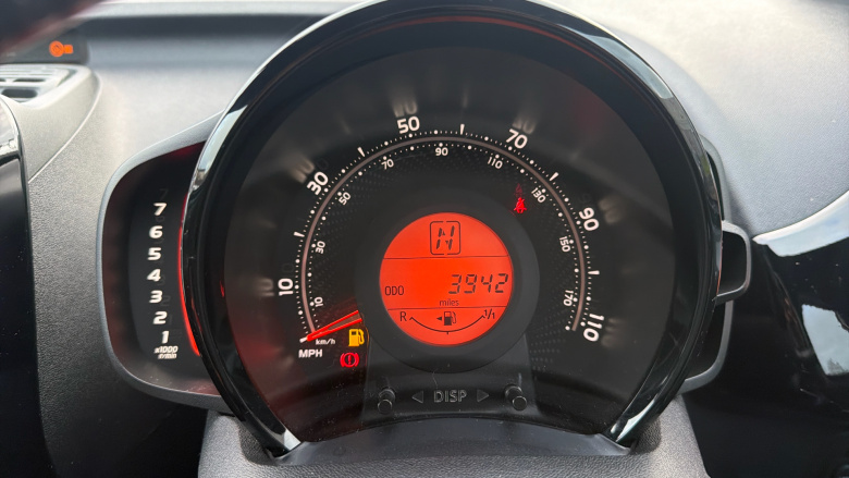 Toyota Aygo 1.0 VVT-i JBL Edition 5dr x-shift Petrol Hatchback